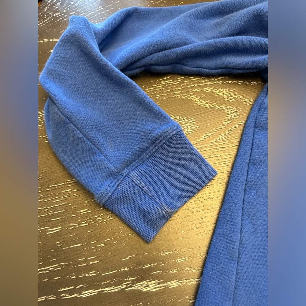 Under Armour Women’s hoodie loose fit,  size Medium.  Comfy, worn in, 2017. - Picture 7 of 7